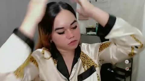 Snapshot of scarletvamp chatting on 05-22-26, 03:02 scarletvamp online show from 05-22-26, 03:02