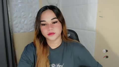 Snapshot of scarletvamp chatting on 07-18-26, 05:44 scarletvamp online show from 07-18-26, 05:44