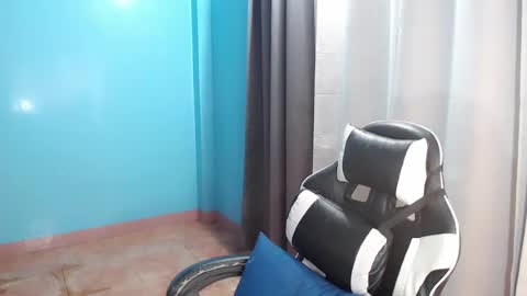 Snapshot of scarletvamp chatting on 07-22-26, 04:59 scarletvamp online show from 07-22-26, 04:59