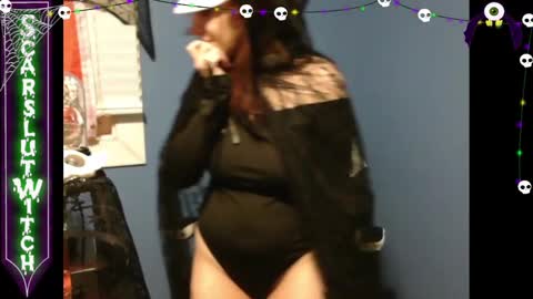 Snapshot of scarslutwitch chatting on 10-06-25, 02:20 ScarSlutWitch online show from 10-06-25, 02:20