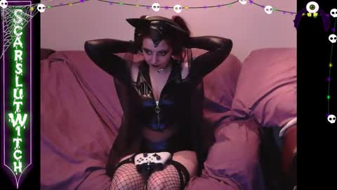 Snapshot of scarslutwitch chatting on 10-30-25, 07:32 ScarSlutWitch online show from 10-30-25, 07:32