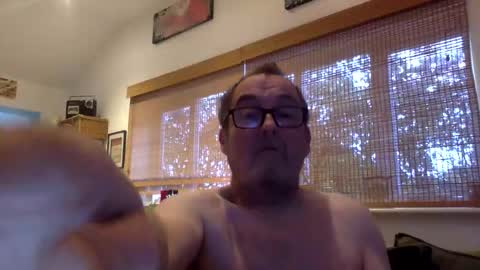 Snapshot of scbiggersballs chatting on 10-25-25, 08:22 scbiggersballs online show from 10-25-25, 08:22