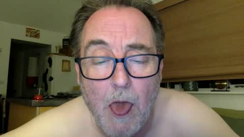 Snapshot of scbiggersballs chatting on 04-23-26, 01:29 scbiggersballs online show from 04-23-26, 01:29