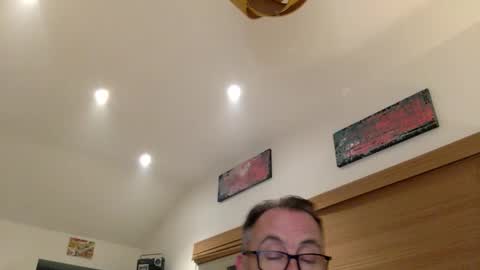 Snapshot of scbiggersballs chatting on 06-11-26, 01:27 scbiggersballs online show from 06-11-26, 01:27