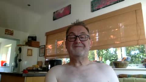 Snapshot of scbiggersballs chatting on 07-09-26, 08:18 scbiggersballs online show from 07-09-26, 08:18