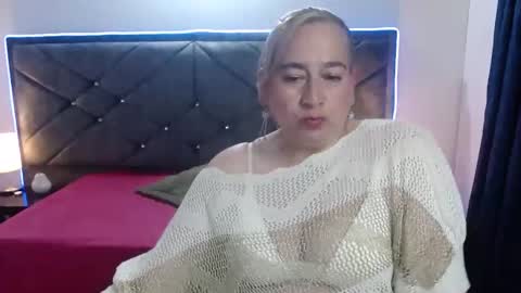 Snapshot of sccarlet_rose22 chatting on 11-11-25, 11:38 Sccarlet online show from 11-11-25, 11:38