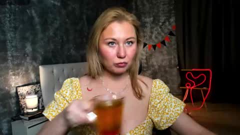 Samanta online show from 10-31-25, 01:39