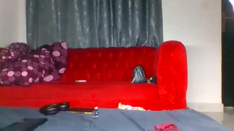 scentedfriction online show from 12-16-25, 01:32