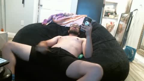 Snapshot of schemin10248 chatting on 09-11-25, 04:56 schemin10248 online show from 09-11-25, 04:56