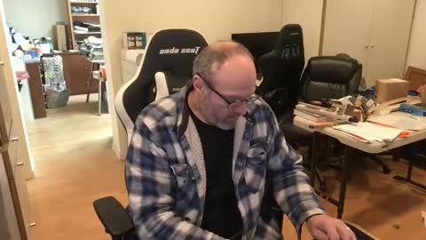 Snapshot of schief6218 chatting on 02-17-26, 12:40 schief6218 online show from 02-17-26, 12:40