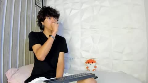 Snapshot of sckrapper chatting on 05-25-26, 12:00 sckrapper online show from 05-25-26, 12:00