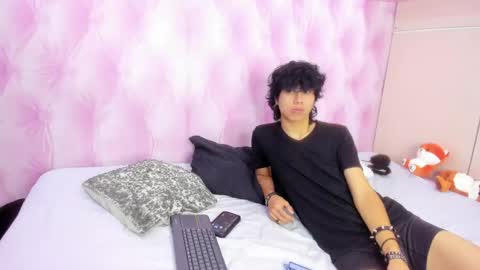 Snapshot of sckrapper chatting on 06-05-26, 11:49 sckrapper online show from 06-05-26, 11:49
