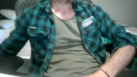 Snapshot of sclad83 chatting on 06-24-26, 01:15 sclad83 online show from 06-24-26, 01:15