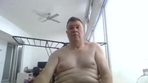 Scoobs online show from 10-01-25, 01:44