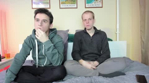 Snapshot of scooby_r chatting on 12-07-24, 01:51 Thomas brunette and Alex blond online show from 12-07-24, 01:51