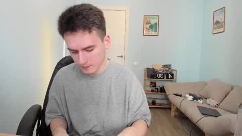 Snapshot of scooby_r chatting on 02-23-25, 09:44 Thomas brunette and Alex blond online show from 02-23-25, 09:44