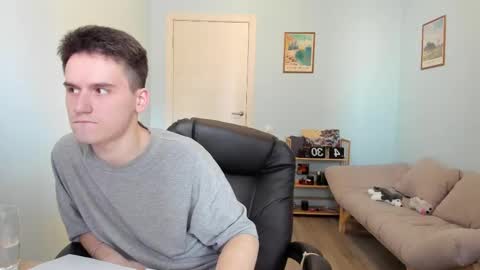 Snapshot of scooby_r chatting on 02-23-25, 12:48 Thomas brunette and Alex blond online show from 02-23-25, 12:48