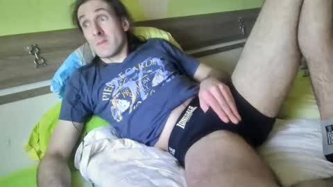 Snapshot of scorkjui chatting on 02-11-25, 10:48 bossstjan online show from 02-11-25, 10:48