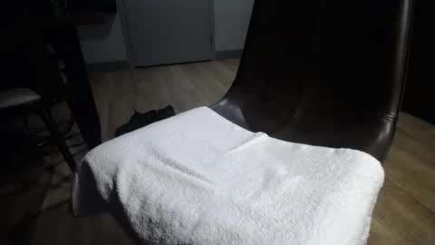Snapshot of scotchmints chatting on 07-10-26, 03:00 . online show from 07-10-26, 03:00