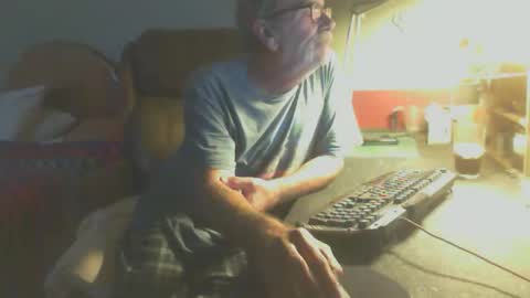 scotsman_62 online show from 05-12-26, 05:15