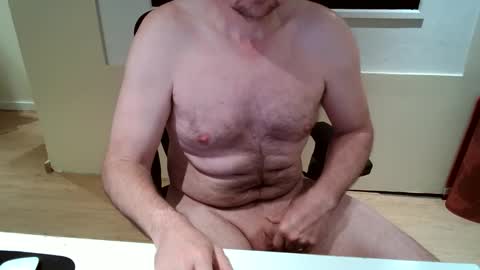 Snapshot of scotsmanx chatting on 06-05-26, 03:24 scotsmanx online show from 06-05-26, 03:24