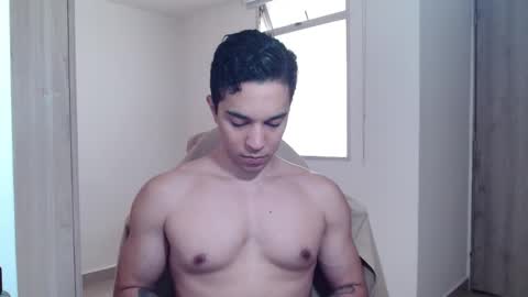 Twitter Scott brasher1 Instagram Camiloestuardo2 online show from 01-08-25, 07:56