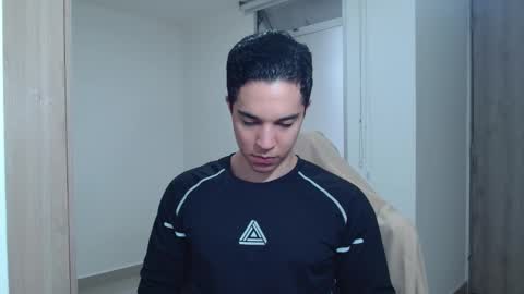 Twitter Scott brasher1 Instagram Camiloestuardo2 online show from 01-13-25, 09:20