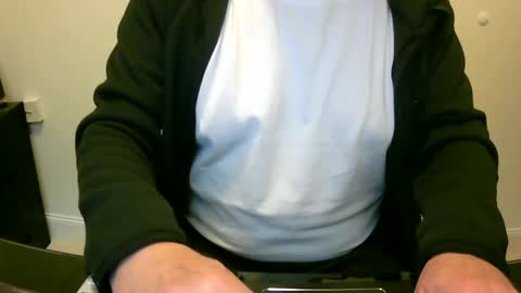 Snapshot of scotti30 chatting on 02-21-25, 03:21 Scott online show from 02-21-25, 03:21