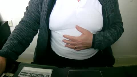 Snapshot of scotti30 chatting on 03-11-25, 09:02 Scott online show from 03-11-25, 09:02