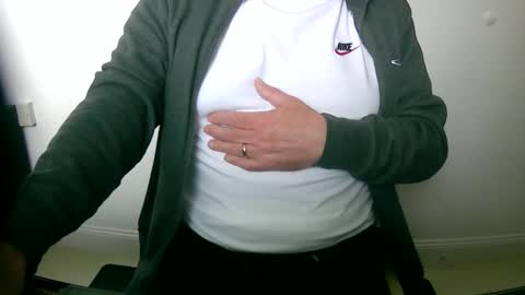 Snapshot of scotti30 chatting on 05-19-26, 07:58 Scott online show from 05-19-26, 07:58
