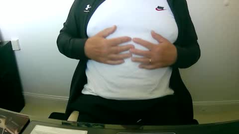 Snapshot of scotti30 chatting on 05-31-26, 08:10 Scott online show from 05-31-26, 08:10