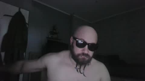 Snapshot of scottish_alien chatting on 04-01-26, 08:04 Richard James online show from 04-01-26, 08:04