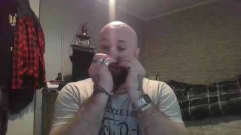 Snapshot of scottish_alien chatting on 04-14-26, 09:15 Richard James online show from 04-14-26, 09:15