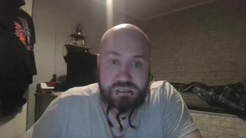 Snapshot of scottish_alien chatting on 04-25-26, 01:30 Richard James online show from 04-25-26, 01:30