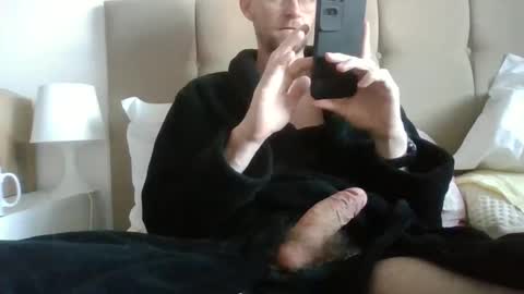 Snapshot of scottish_daddy chatting on 01-10-25, 10:28 scottish daddy online show from 01-10-25, 10:28