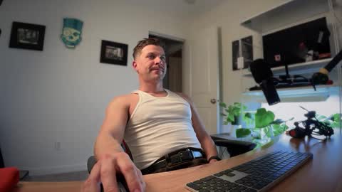 Snapshot of scottybeam chatting on 01-20-25, 08:52 Scotty online show from 01-20-25, 08:52