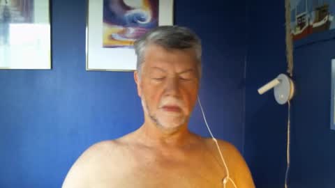 scottyen12 online show from 05-05-26, 06:05