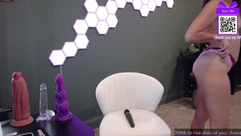 Snapshot of scout_has_fun chatting on 10-15-25, 01:33 Scout has fun online show from 10-15-25, 01:33