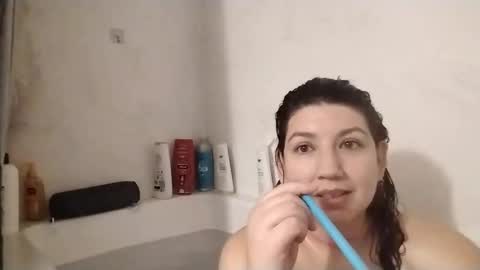 Snapshot of scumbagsmith chatting on 12-25-24, 07:56 Danni online show from 12-25-24, 07:56