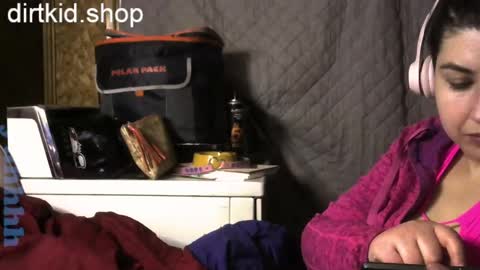 Snapshot of scumbagsmith chatting on 03-06-25, 07:03 Danni online show from 03-06-25, 07:03