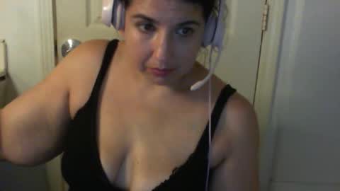 Snapshot of scumbagsmith chatting on 09-12-25, 06:57 Danni online show from 09-12-25, 06:57