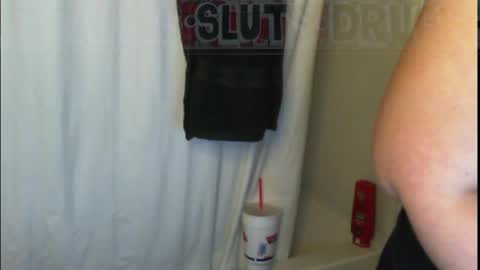 Snapshot of scumbagsmith chatting on 09-24-25, 11:13 Danni online show from 09-24-25, 11:13