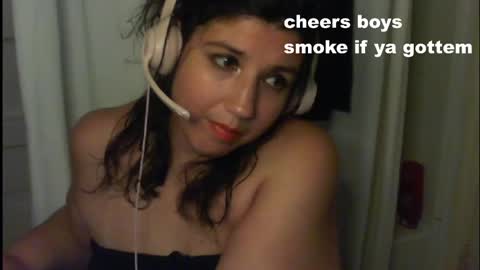 Snapshot of scumbagsmith chatting on 09-25-25, 07:23 Danni online show from 09-25-25, 07:23