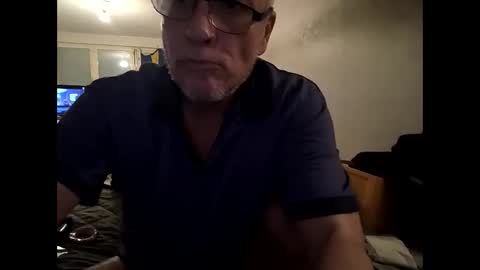 Snapshot of sdnico4all chatting on 10-21-25, 01:06 sdnico4all online show from 10-21-25, 01:06