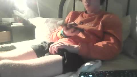 Snapshot of sdseventy chatting on 01-21-25, 04:32 ObvHype online show from 01-21-25, 04:32