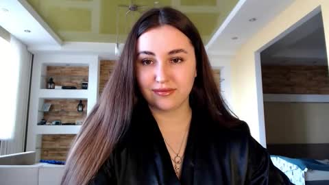 Snapshot of sea_cocktail chatting on 03-11-25, 11:23 Elizabeth  online show from 03-11-25, 11:23