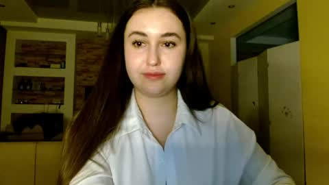 Elizabeth  online show from 04-15-26, 07:58