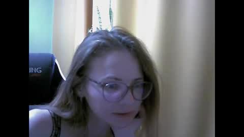 Snapshot of sea_dream chatting on 10-09-25, 05:49 SEA Dream online show from 10-09-25, 05:49