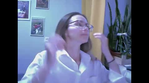 Snapshot of sea_dream chatting on 11-14-25, 03:49 SEA Dream online show from 11-14-25, 03:49