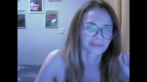 Snapshot of sea_dream chatting on 12-02-25, 03:23 SEA Dream online show from 12-02-25, 03:23